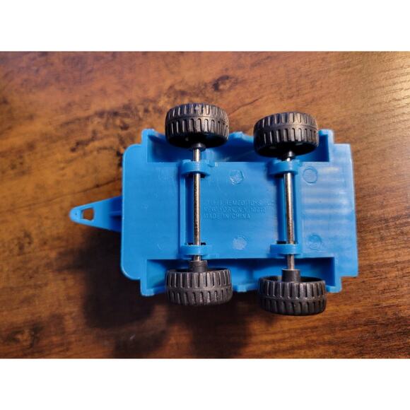 Vintage 1986 Blue Remco Toy Horse Trailer - Plastic - Picture 6 of 7